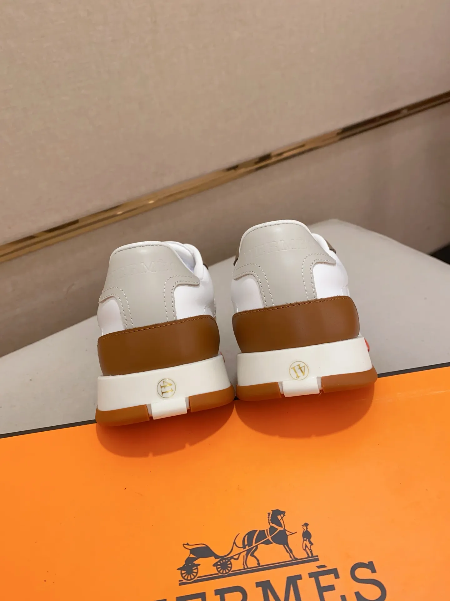 Ex-factory price: 500💰《HERMES》【Classic Original Version】Hermès; Top 🔝 Purchasing Agency 🔍🔍Men's latest 🇺🇸 counters are sold simultaneously, original imported from Italy ▲▲First-layer cowhide ▲▲ (high-end, extravagance and class) times) Exquisite workmanship (Italian 🇮🇹Imported water-dyed 🐂cowhide lining) sole: Original sole provided by the original factory, ⚠️exclusive double-layer activity·TPR·rubber·combined molded outsole; super comfortable·wear-resistant·non-slip·environmental protection The real thing is more beautiful if you take the real thing (high quality, follow the order), you can enter and exit the counter at will * Number of yards: 38·39·40·41·42·43·44# (can be customized 45.)